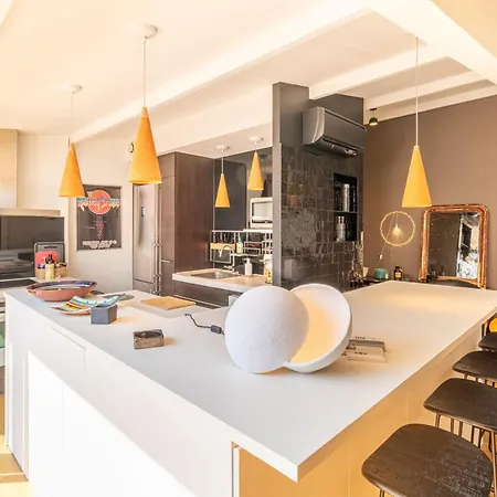 Hyper Centre - T4 With Terrace Parking Apartment *